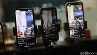 Sebelumnya Menperin Agus Gumiwang Kartasasmita mengatakan, terbongkarnya kasus pelanggaran IMEI salah satunya berawal dari perintahnya kepada Direktorat Jenderal Industri Logam, Mesin, Alat Transportasi, dan Elektronika (ILMATE). Mulanya, Agus sempat ditawari bermain dalam kasus tersebut.  