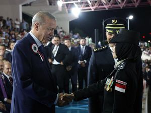 Polwan Polda Jatim Ranking 5 di Akademi Polisi Turki, Diwisuda Erdogan