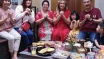 Pinkan Mambo Hobi Makan Bareng dan Masak untuk Anaknya