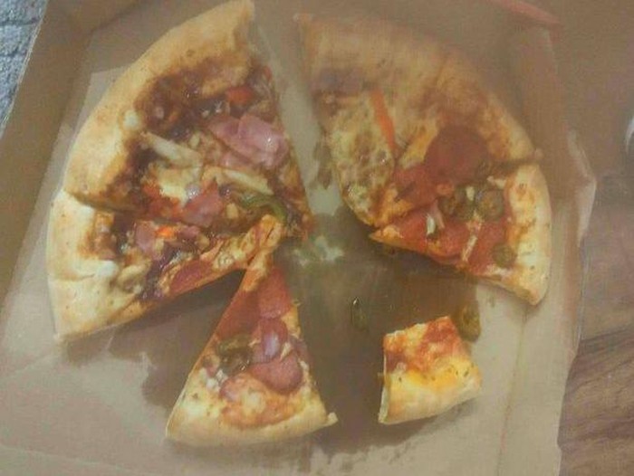 Wanita di Inggris geram mendapati pesanan pizza miliknya dimakan kurir
