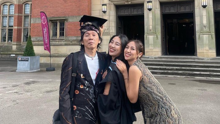 Potret Wisuda Mezzaluna
