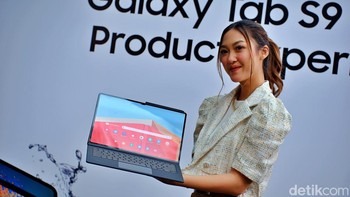Kalau harga Galaxy Tab S9 Ultra 12/256 GB Rp 19.999.000. Untuk Galaxy Tab S9 Ultra 12/512 GBdilepas Rp 21.999.000 Foto: Adi Fida Rahman/detikINET