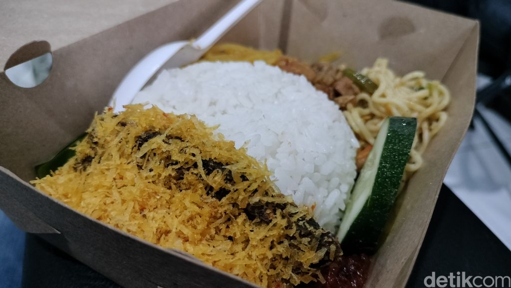 Sego Srondeng Ndeso yang lagi ngehits di Bojonegoro
