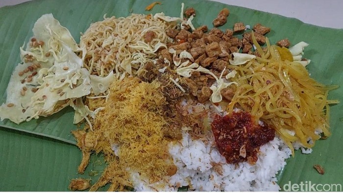 Sego Srondeng Ndeso yang lagi ngehits di Bojonegoro
