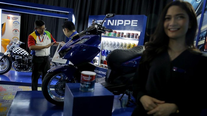 Menjadi bagian dalam perjalanan kemajuan industri otomotif di Indonesa selama 54 tahun, Nippon Paint terus berinovasi baik produk dan layanannya.