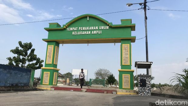 Keluarga Redho meminta jenazah Redho, korban mutilasi di Jogja, dimakamkan di sebelah makam neneknya di TPU Ampui, Pangkalbalam, Bangka.