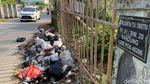 Penampakan Tumpukan Sampah di Jalan Rancasawo Bandung