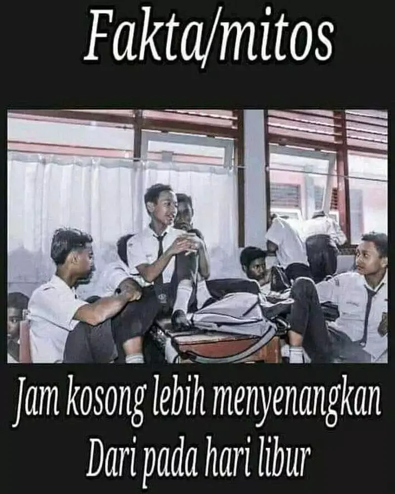 Masa sekolah adalah waktu yang paling banyak menyimpan kenangan. Nostalgia bareng yuk, lewat meme berikut.