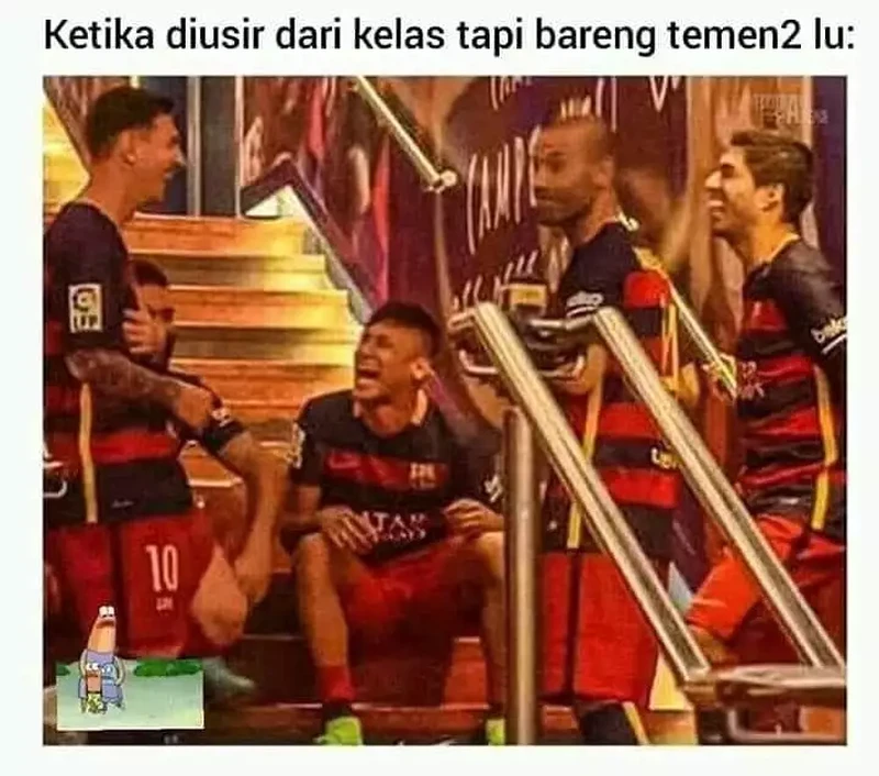 Masa sekolah adalah waktu yang paling banyak menyimpan kenangan. Nostalgia bareng yuk, lewat meme berikut.
