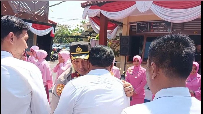 AKBP Dwiasi berpamitan ke anggotanya
