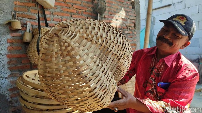 Kerajinan Anyaman bambu di Demak mampu penuhi kebutuhan pasar luar negeri.