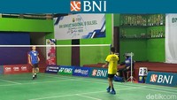 Partai Richardo Regino Mozes Munde [4] vs Anandirga Triadi [1] di final Tunggal Usia Dini Putra (TAPA) juga berlangsung sengit. Foto: Mercy Raya/detikcom