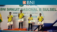 Ada Allong Ardian yang berhak untuk berdiri di podium teratas Tunggal Pemula Putra. Foto: Mercy Raya/detikcom
