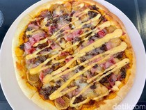Resep Pizza Meat Lover ala Restoran yang Gurih dan Gampang Dibuat