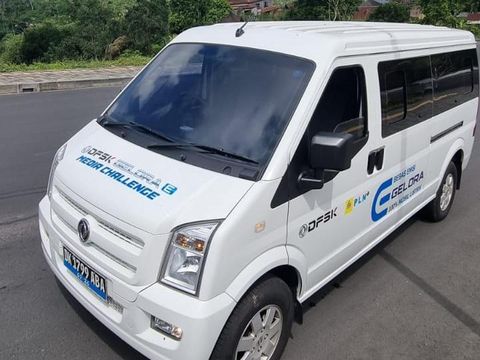 Dinas Perhubungan Provinsi Bali yang mengambil langkah awal dengan memulai uji coba DFSK Gelora E di Kawasan Pura Besakih, Bali, pada Tanggal 21 Juli 2023.