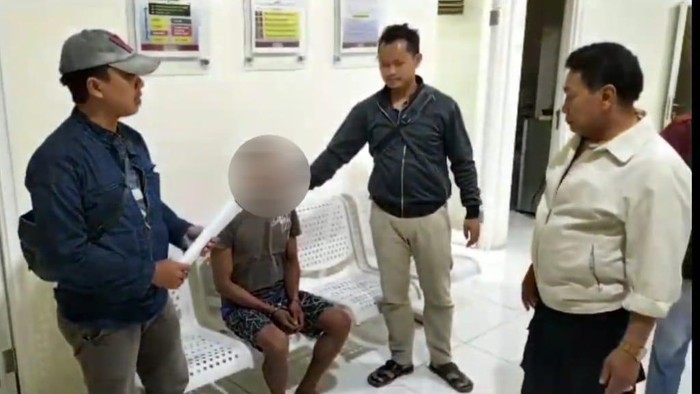 J, Pelaku pemerkosaan adik ipar di Pasuruan saat ditangkap
