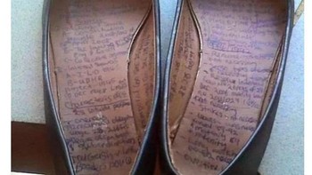 Contekan di balik sepatu. Foto: istimewa