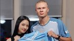 Gemas! Jisoo BLACKPINK, Si Pencinta Kopi yang Dapat Jersey Erling Haaland