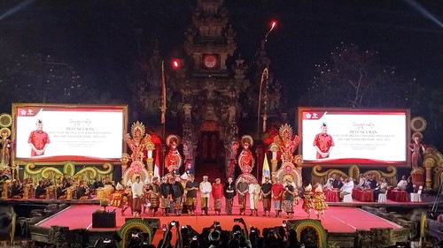Peresmian Peraturan Daerah (Perda) Haluan Pembangunan Bali Masa Depan 100 Tahun Bali Era Baru 2025-2125 di Art Center, Denpasar, Jumat (28/7/2023).