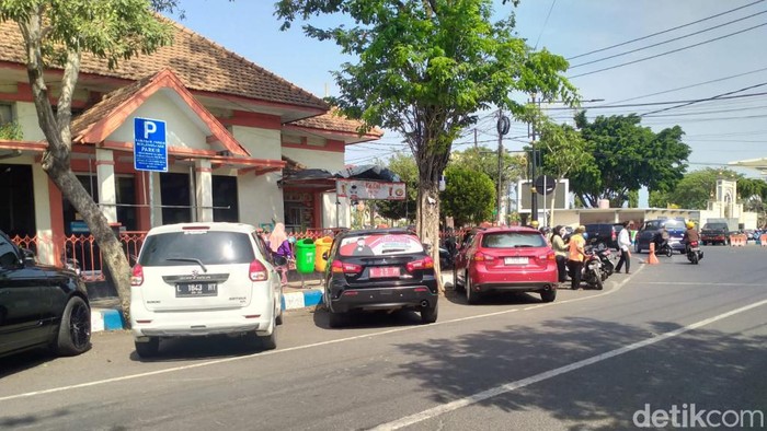 parkir kawasan Alun-alun Kota Pasuruan