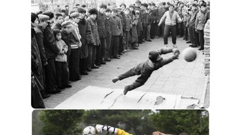 Permainan bola dulu dan sekarang yang menjadi olahraga favorit. Bikshu Shaolin pun bermain sepakbola(Foto: Reuters)  