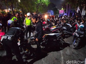 13 Motor Pesilat di Surabaya Ditilang Saat Konvoi