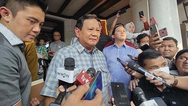Prabowo Subianto usai mengisi acara Ngobrol Publik #2 bertajuk 'Belajar Tak Hanya di Sekolah' di Pos Bloc, Jakarta Pusat, Sabtu (29/7/2023).