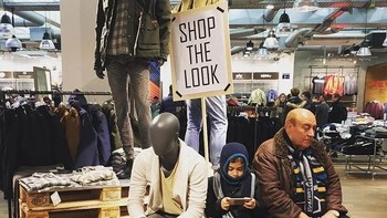 Dengan wajah pasrah menanti. (Foto: Brightside)