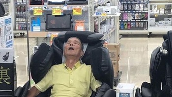 Capek banget ya pak. (Foto: Brightside)