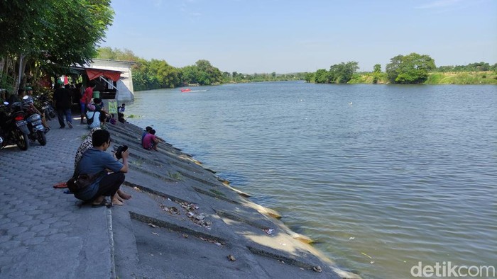 Remaja tenggelam usai naik perahu di Bengawan Solo Lamongan