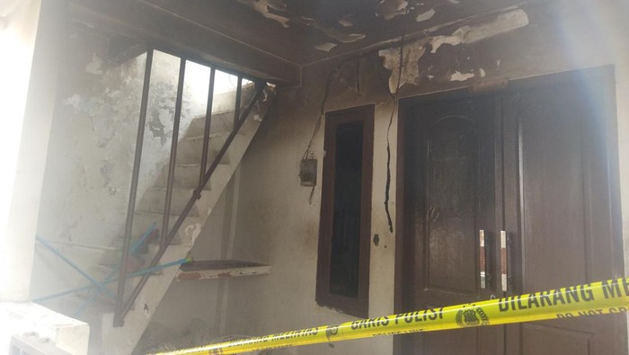 Rumah Nenek Deliana yang Terbakar di Jaktim