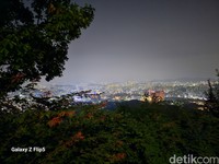 Seoul Dipotret Samsung Galaxy Z Flip 5