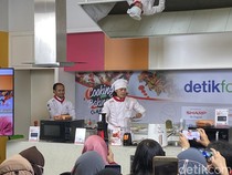 Wow! Cooking Class Bareng Chef Muto Dibuka dengan Atraksi Juggling