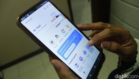 Di dalam aplikasi Mediverse terdapat aneka layanan kesehatan yang bisa diakses mulai dari MedEvo (layanan konsultasi), MedPoint (reservasi layanan kesehatan), MedPharm (pesan obat dan diantar) dan Medwell (untuk menjaga kesehatan harian).
