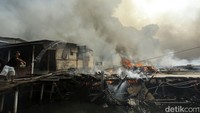 Belum diketahui penyebab kebakaran tersebut. 