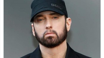 Eminem berhasil lepas dari narkoba dan minuman beralkohol selama belasan tahun. Foto: mrwtffacts via Bored Panda