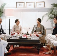 “Betapa indahnya suatu sore bertemu dengan teman-teman Jakarta,” tulis Farah Quinn di keterangan fotonya di Instagram.  Foto: Dok. Instagram/@farahquinnofficial