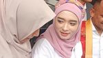 Tawa Semringah Inara Rusli Bikin Nular, Meski Tengah Hadapi Masalah