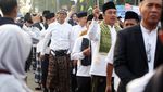 Jalan Sehat Pakai Sarung Peringati Tahun Baru Islam di Tangerang