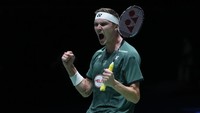 Viktor Axelsen menjadi juara Japan Open 2023 usai mengalahkan Jonatan Christie. 