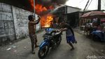 Si Jago Merah Lalap Permukiman Warga di Kapuk Muara