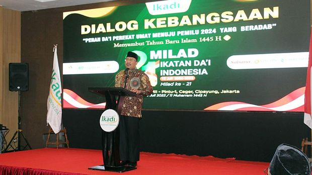 Ketua Umum Ikadi KH Ahmad Kusyairi Suhail.
