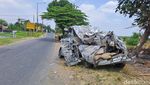 Penampakan Luxio Hancur Tertabrak KA Dhoho Tewaskan 6 Orang di Jombang