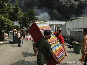 4 Fakta Kebakaran 400 Rumah Bikin Seribu Warga Ngungsi di Kapuk Muara