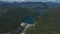Foto udara lokasi PLTA Balambano di Desa Wasuponda, Kabupaten Luwu Timur, Sulawesi Selatan, Sabtu (29/7/2023).