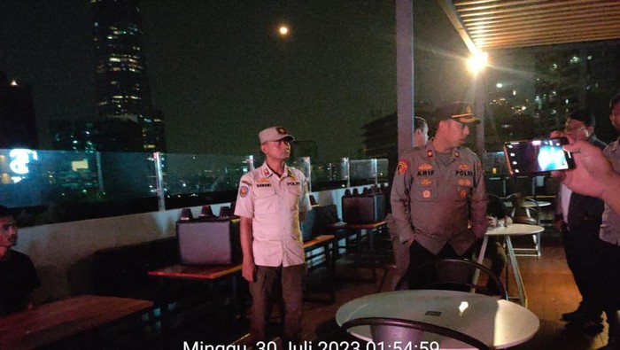 Polisi sidak kafe di Setiabudi, usai warga ngeluh kebisingan (dok. ist)