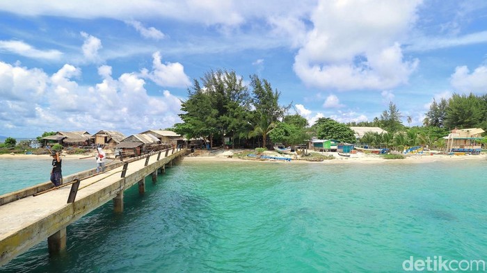 Pulau Semujur di Bangka
