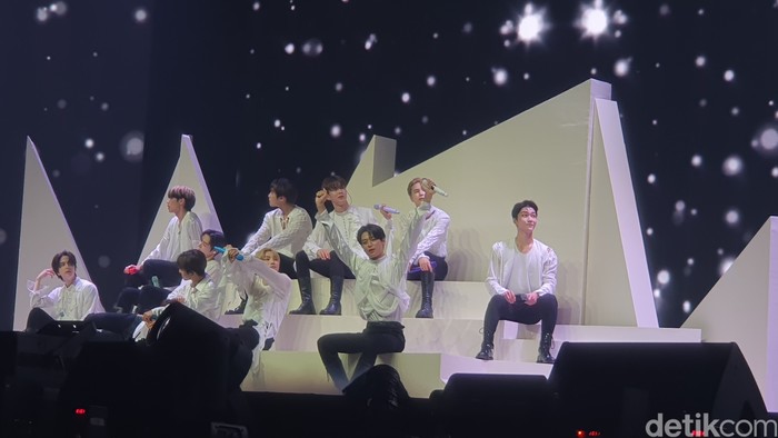 THE BOYZ sukses menggelar konser THE BOYZ 2ND WORLD TOUR : ZENERATION in JAKARTA di Beach City International Stadium pada Sabtu (29/7/2023).