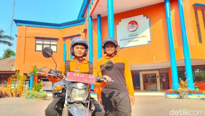Surabaya memiliki Tim TRC Petir yang peduli, empati, tanggap, inovatif, responsif. Tim ini ada dalam naungan BPBD Kota Surabaya.