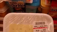 Seiris keju tipis ini juga dijual di supermarket. Produk ini bikin pembeli bingung karena biasanya keju dijual per gram. Foto: Pool/BoredPanda/BuzzFeed